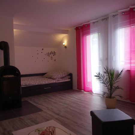 Haus Waldidyll Apartamento Lauta Exterior foto