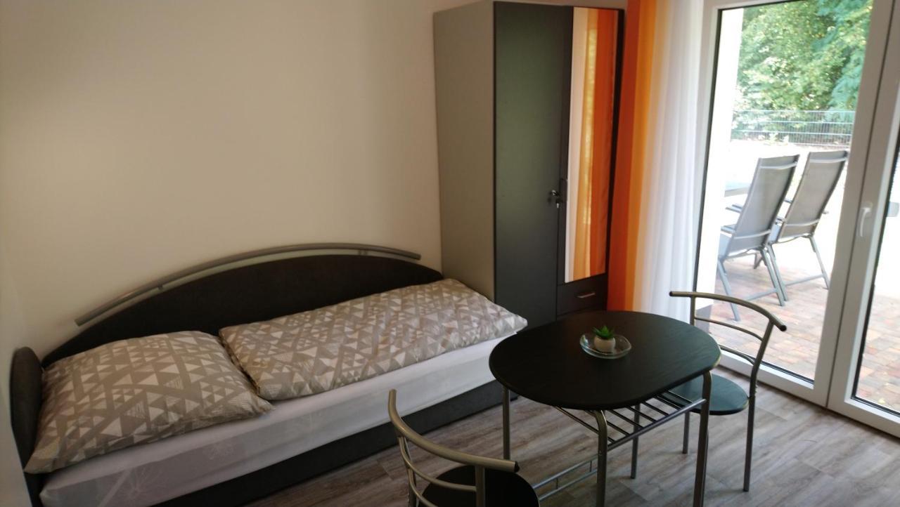 Haus Waldidyll Apartamento Lauta Exterior foto