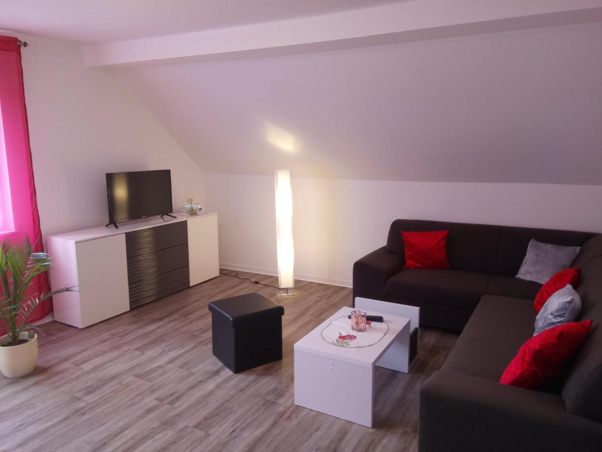 Haus Waldidyll Apartamento Lauta Exterior foto