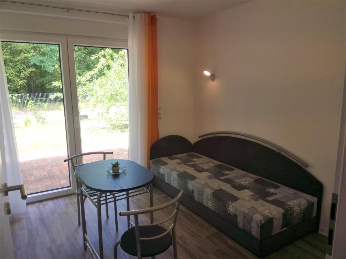 Haus Waldidyll Apartamento Lauta Exterior foto